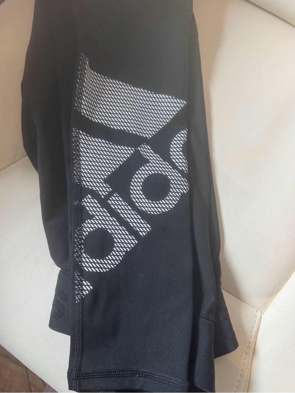 adidas Black High-Waist Performance Leggings with Subtle Logo Band